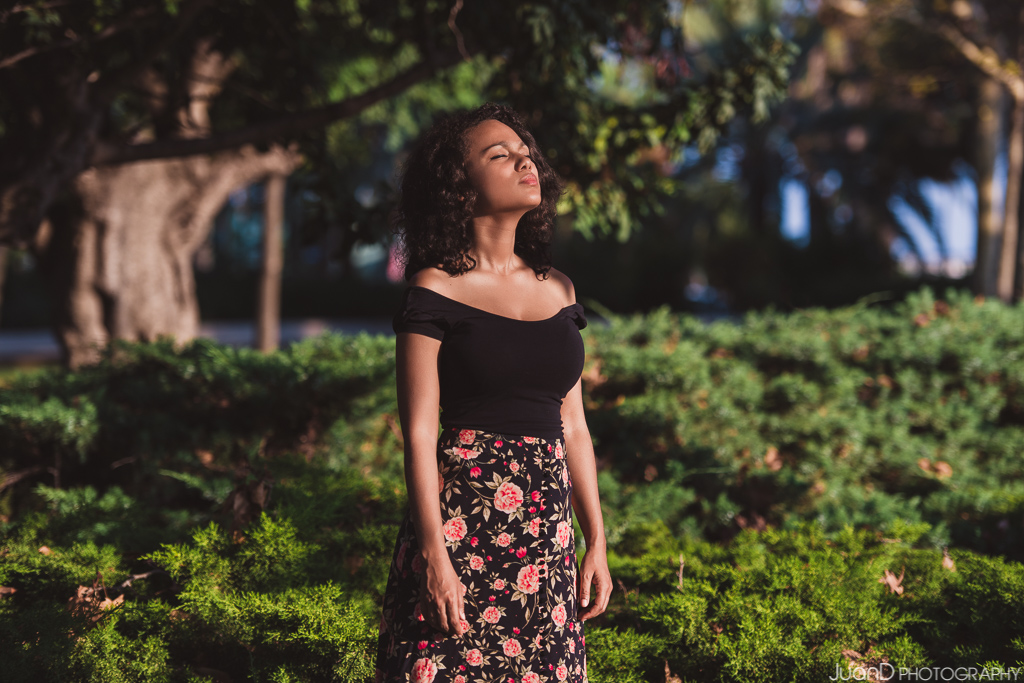 Book de fotos en jardines para modelo y pianista 