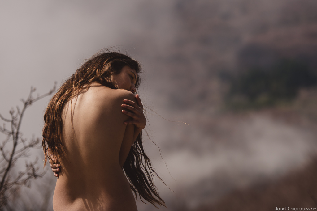 Desnudo artístico en la Naturaleza #desnudo #naturaleza 