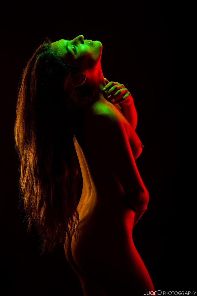 Desnudo artístico en estudio #desnudo #estudio #sesiondefotos #barcelona Paula Bito